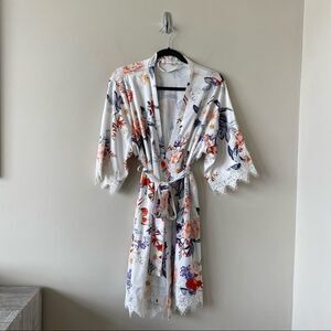 LE Rose-Floral Bridal Lace Trim Robe (M/L)